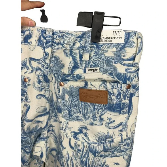 Wrangler High Rise Wanderer Nautical Print Flare Jeans NWT size 27 - Picture 6 of 9